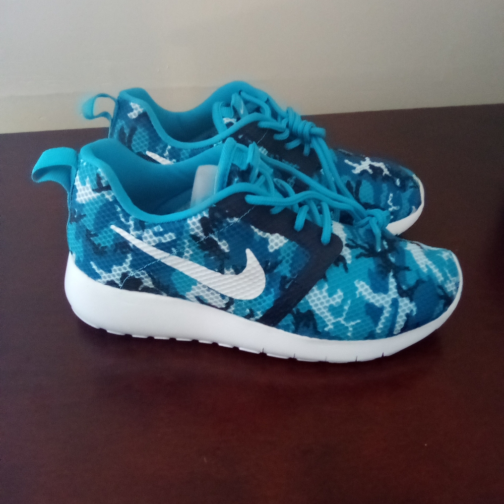 Nike Kids Blue Camo Sneakers